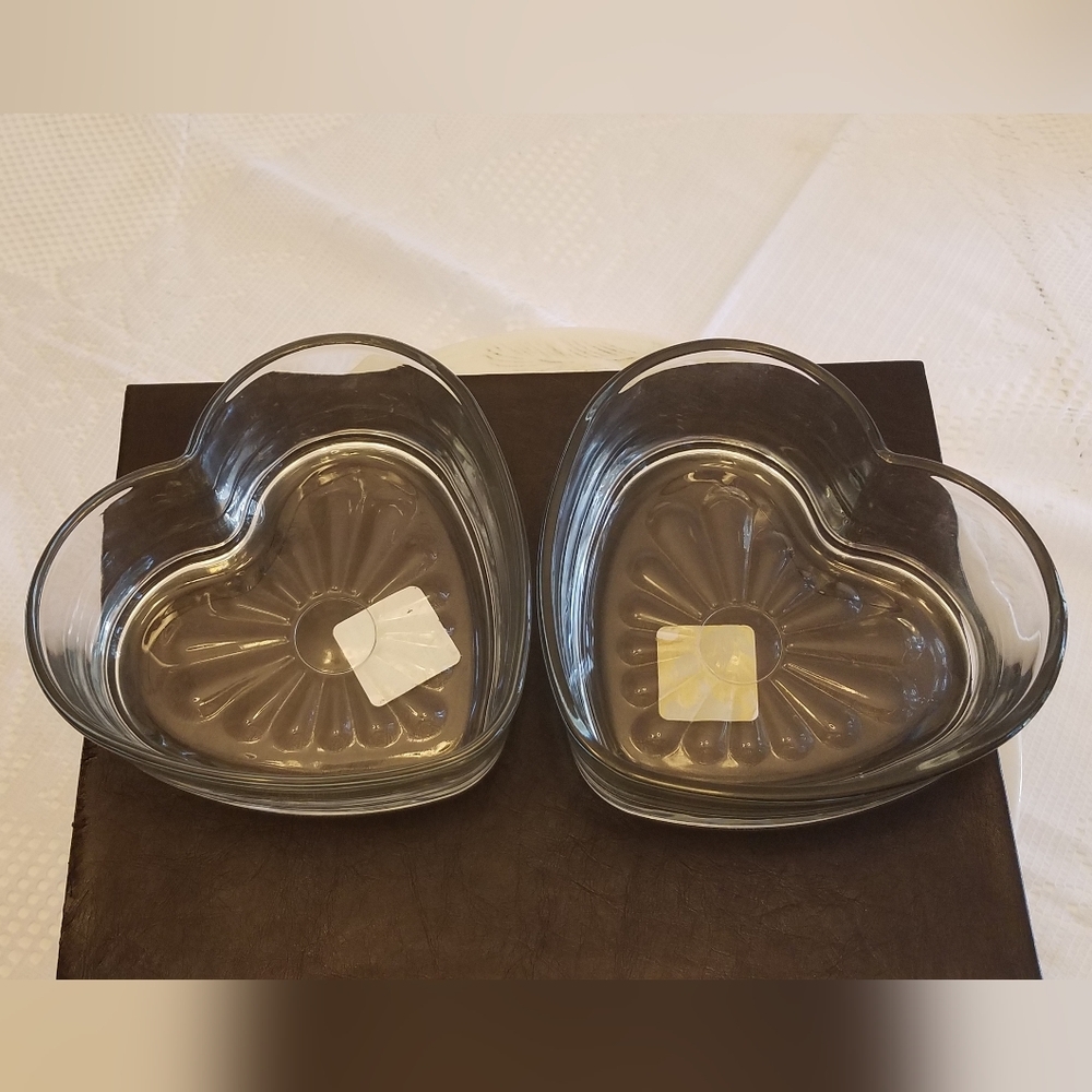 Set of 2 Libbey Glass Heart Shape Floral Candy Trinket Dish Decor